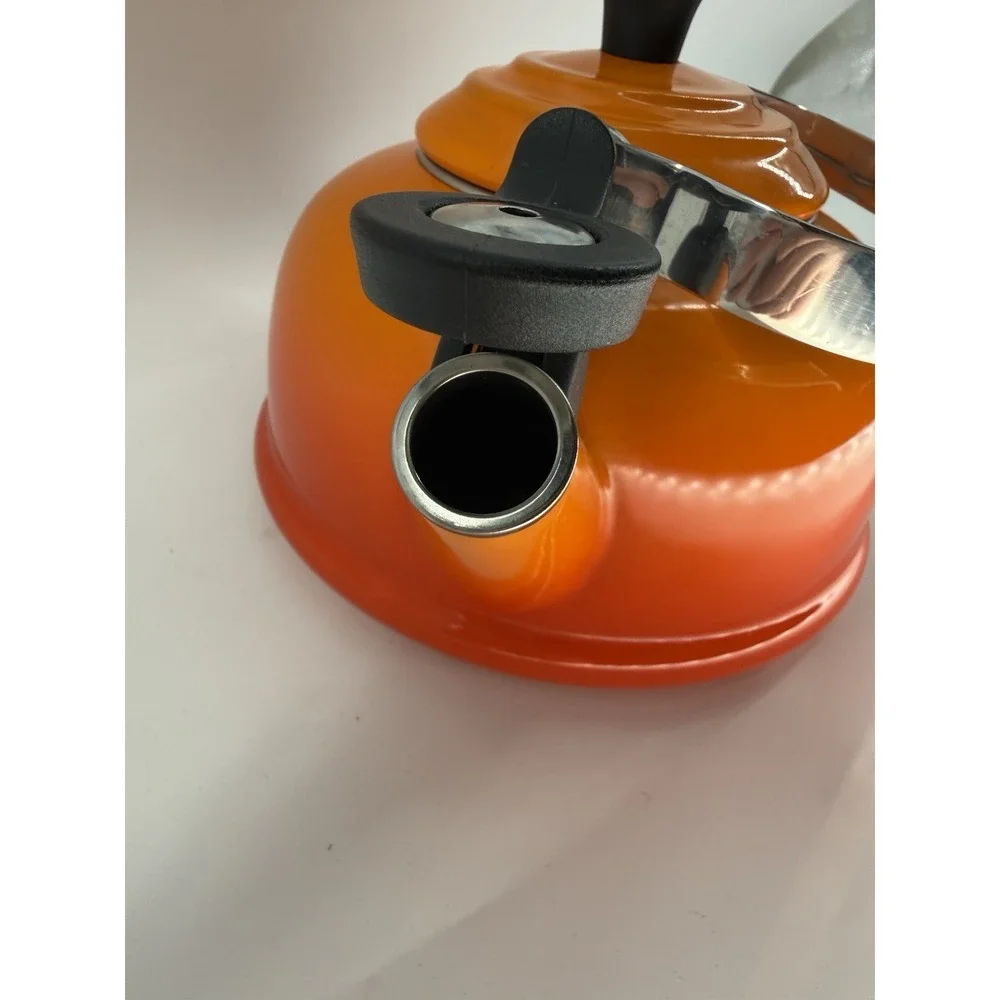 LE CREUSET Enamel On Steel Whistling Tea Kettle 1.7 Qt Flame Orange Classic